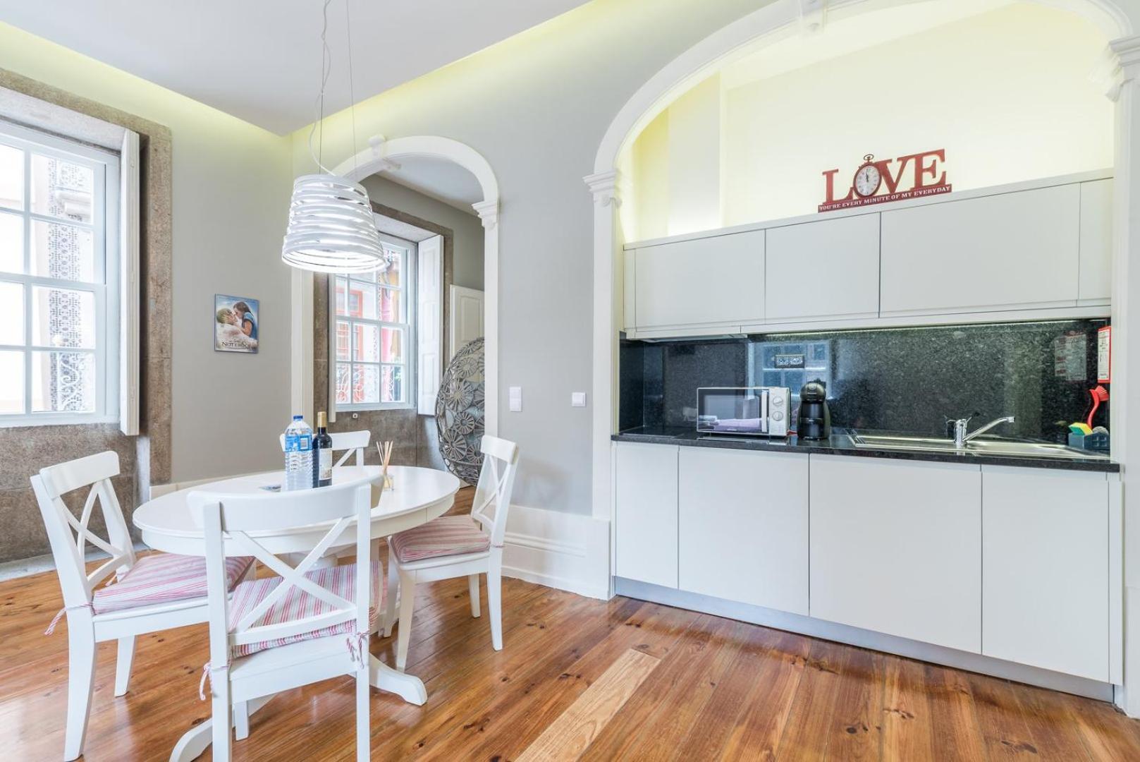 Guestready - Chic Retreat In The Heart Of Porto Apartment Exterior foto
