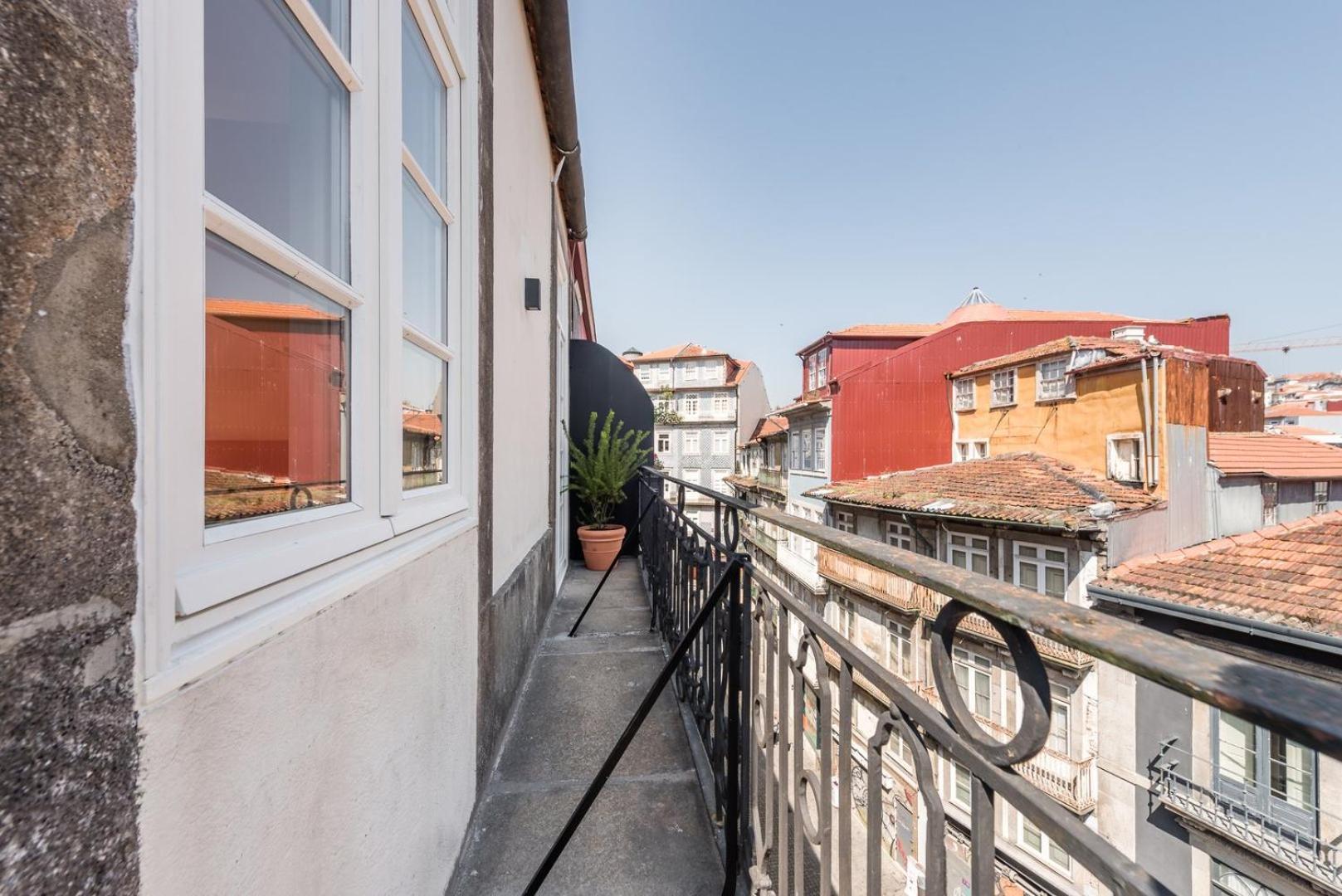 Guestready - Chic Retreat In The Heart Of Porto Apartment Exterior foto